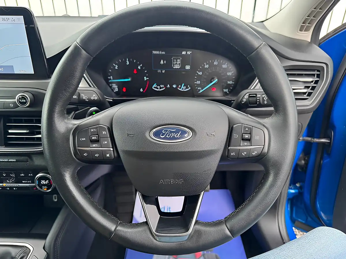 Used 2020 Ford Focus Titanium Blue - Interior and Exterior details 16