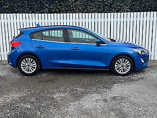 Used 2020 Ford Focus Titanium Blue - Interior and Exterior details 7