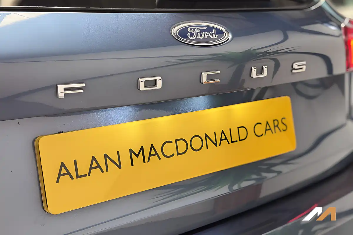 Used 2020 Ford Focus Titanium Chrome Blue - Interior and Exterior details 11