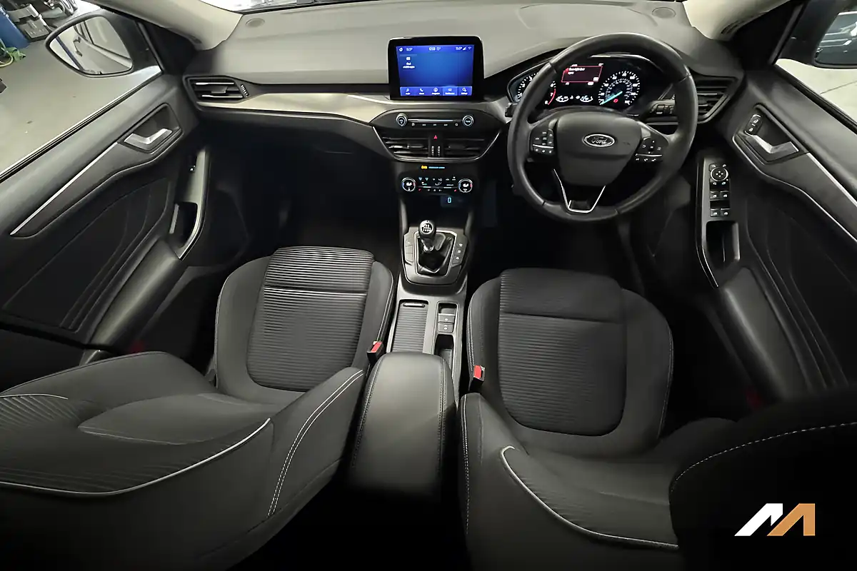 Used 2020 Ford Focus Titanium Chrome Blue - Interior and Exterior details 16
