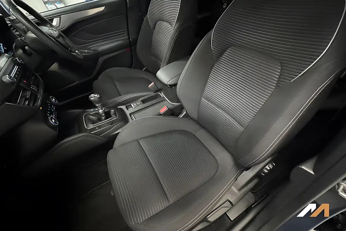 Used 2020 Ford Focus Titanium Chrome Blue - Interior and Exterior details 20