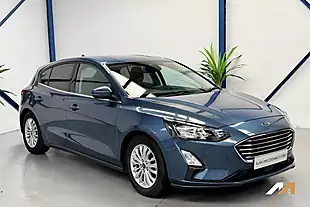 Used 2020 Ford Focus Titanium Chrome Blue - Interior and Exterior details 9