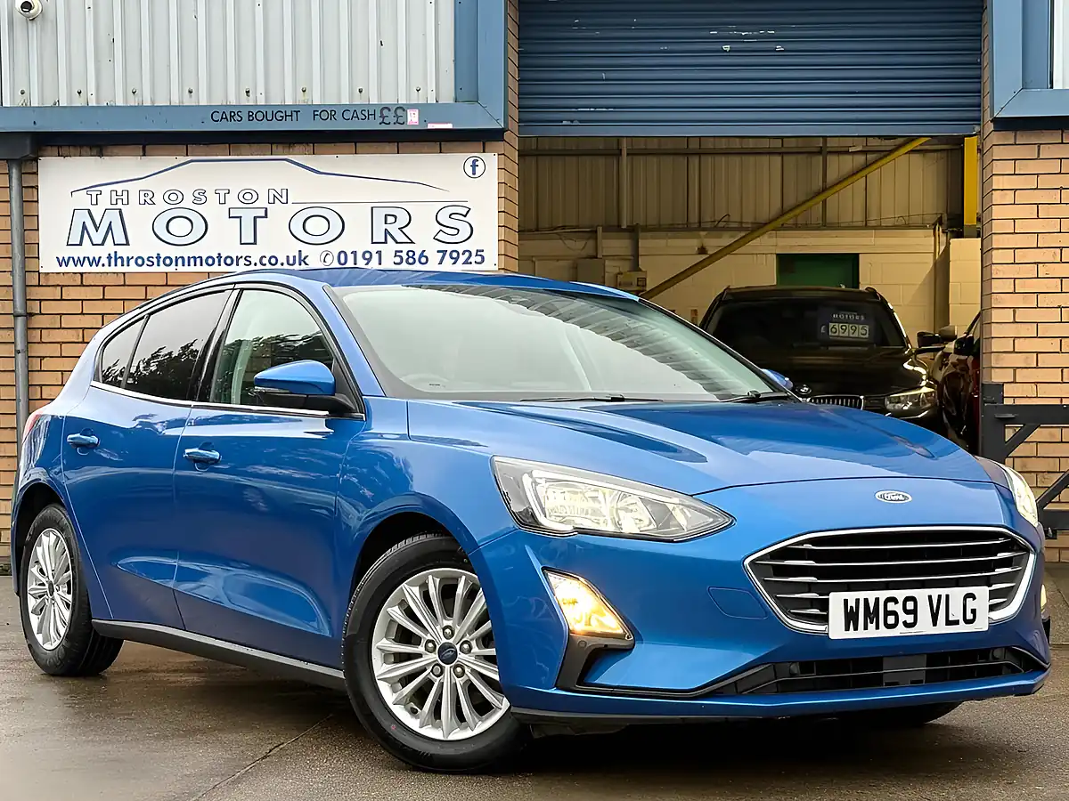 Used 2020 Ford Focus Titanium Desert Island Blue - Front View