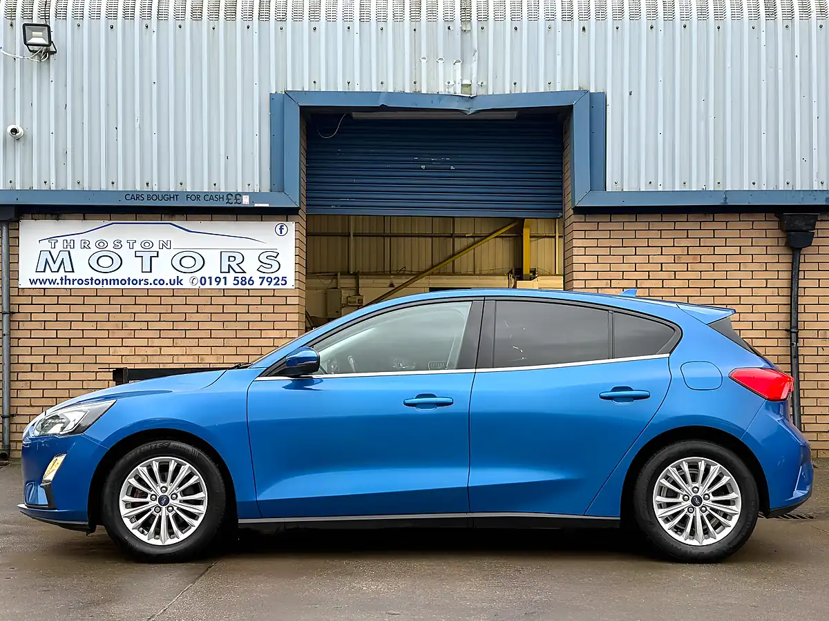 Used 2020 Ford Focus Titanium Desert Island Blue - Interior and Exterior details 5