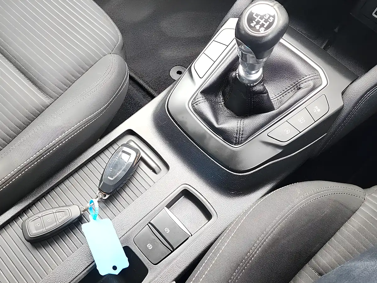 Used 2020 Ford Focus Titanium Grey - Interior and Exterior details 14