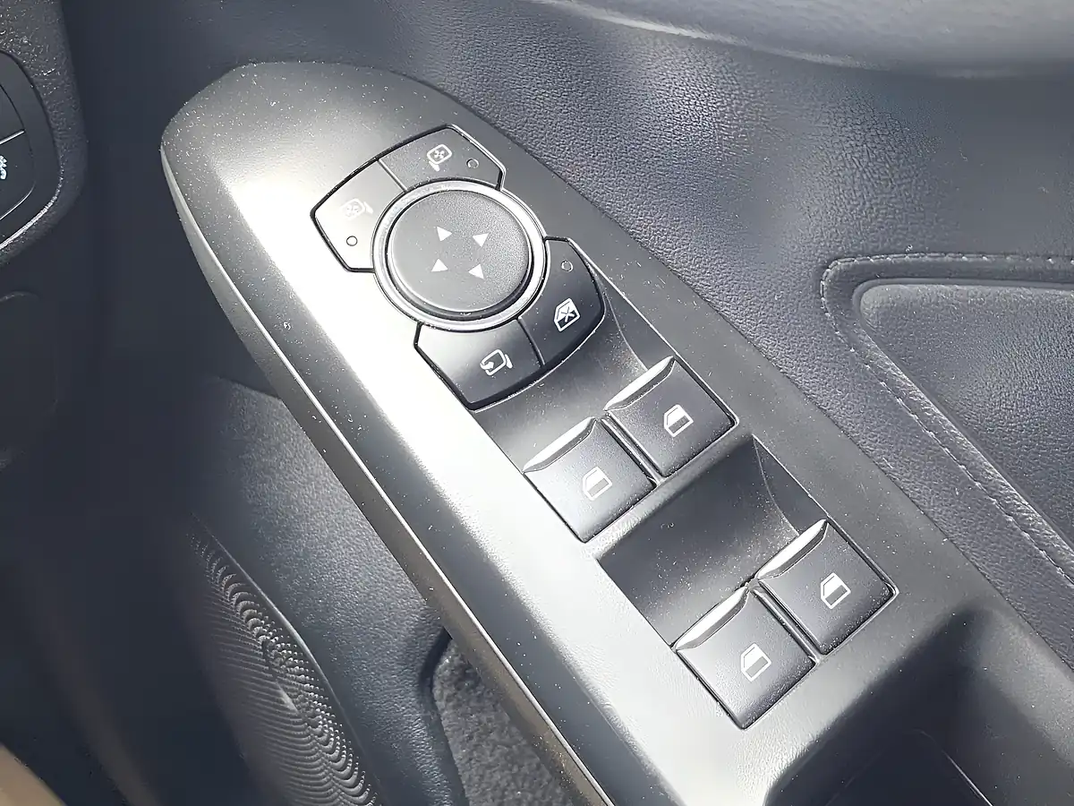 Used 2020 Ford Focus Titanium Grey - Interior and Exterior details 16