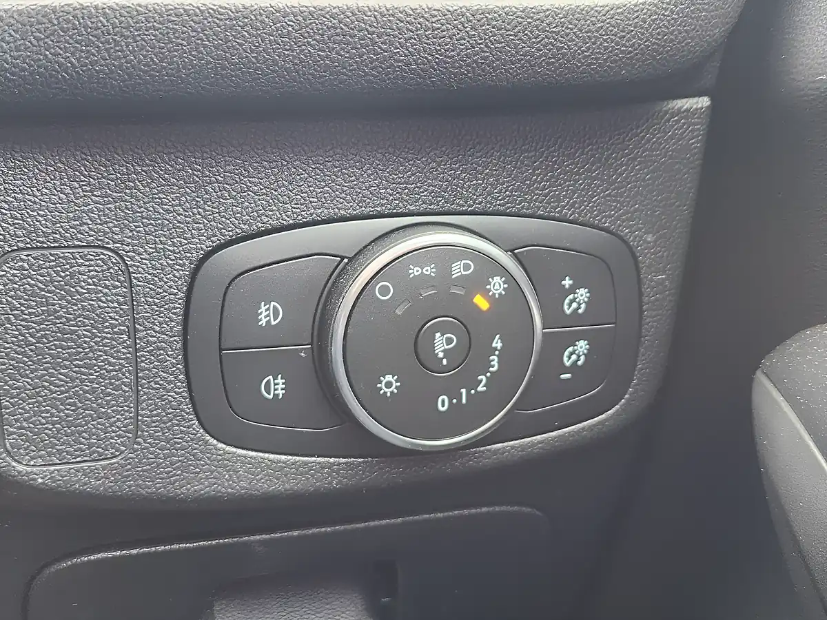 Used 2020 Ford Focus Titanium Grey - Interior and Exterior details 17
