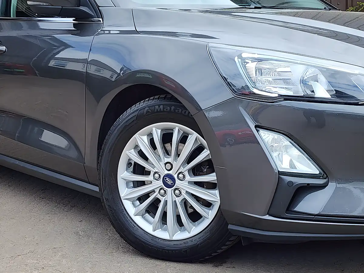 Used 2020 Ford Focus Titanium Grey - Interior and Exterior details 2