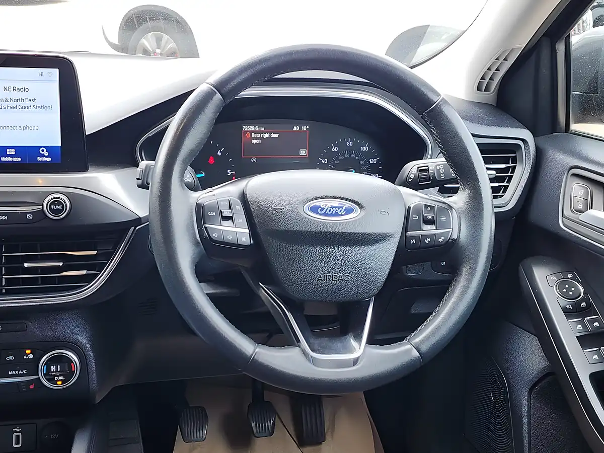 Used 2020 Ford Focus Titanium Grey - Interior and Exterior details 8