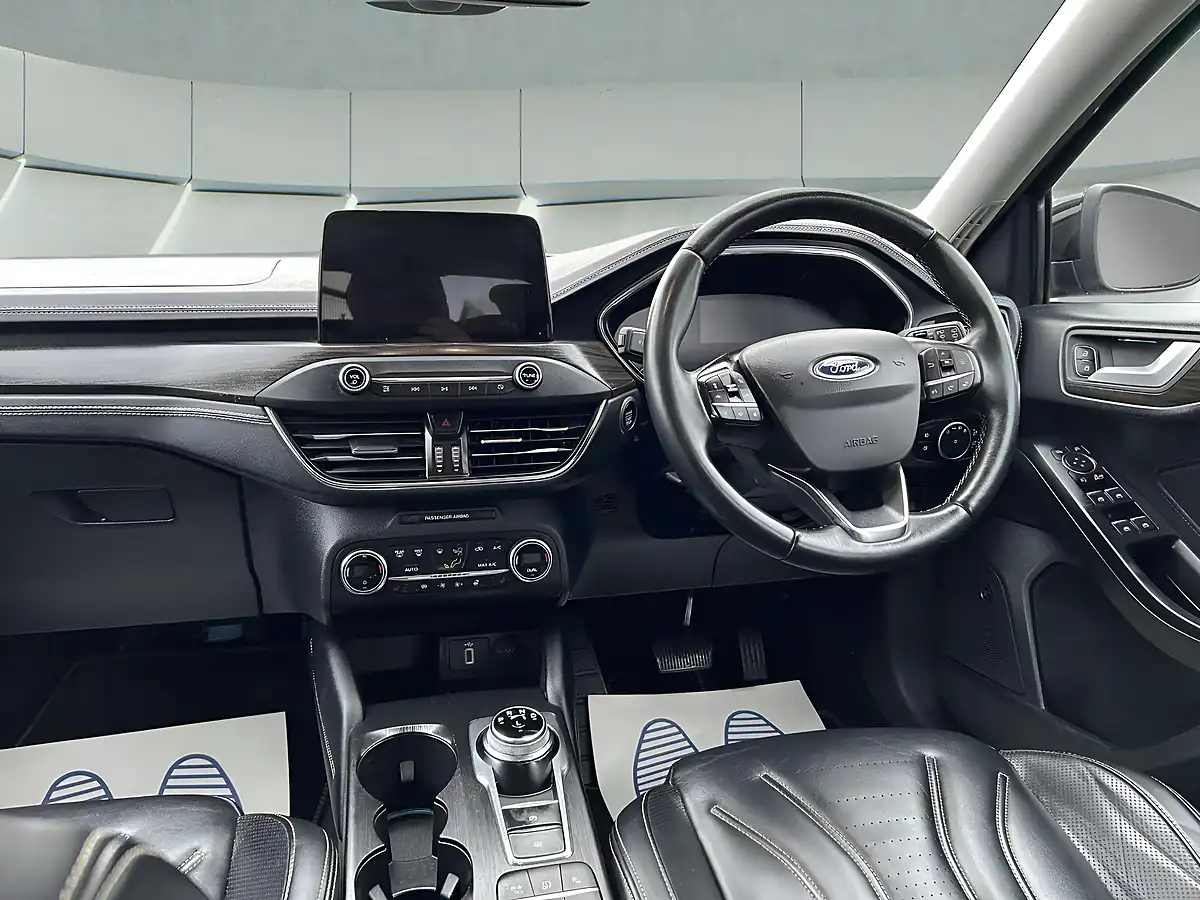 Used 2020 Ford Focus Vignale Black - Interior and Exterior details 10