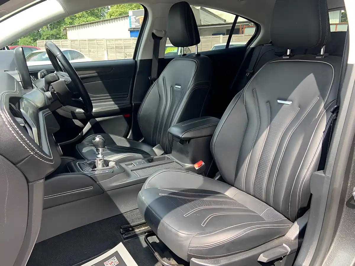 Used 2020 Ford Focus Vignale Grey - Interior and Exterior details 18