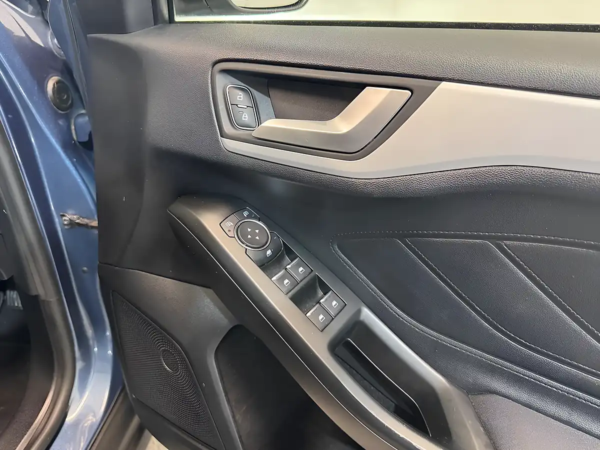 Used 2020 Ford Focus Zetec Blue - Interior and Exterior details 16