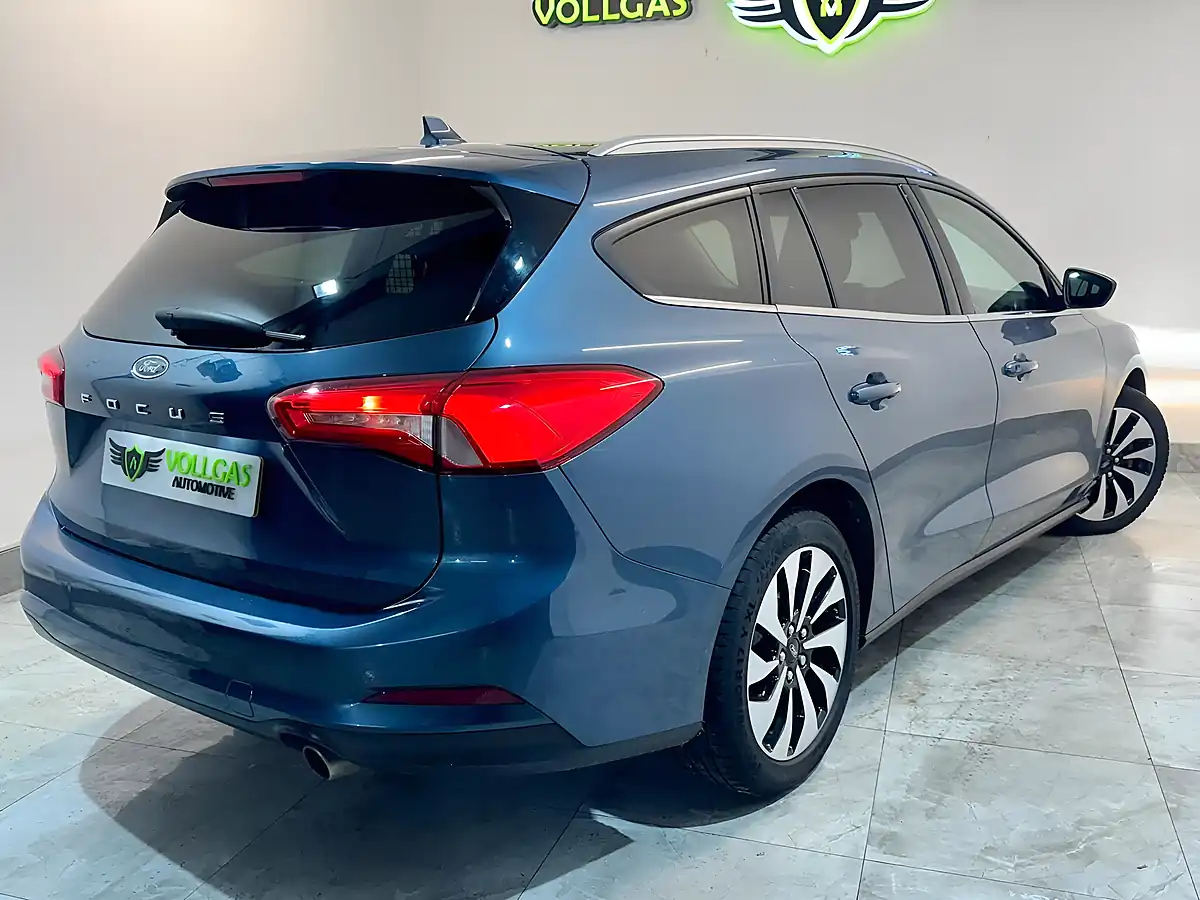 Used 2020 Ford Focus Zetec Blue - Interior and Exterior details 8