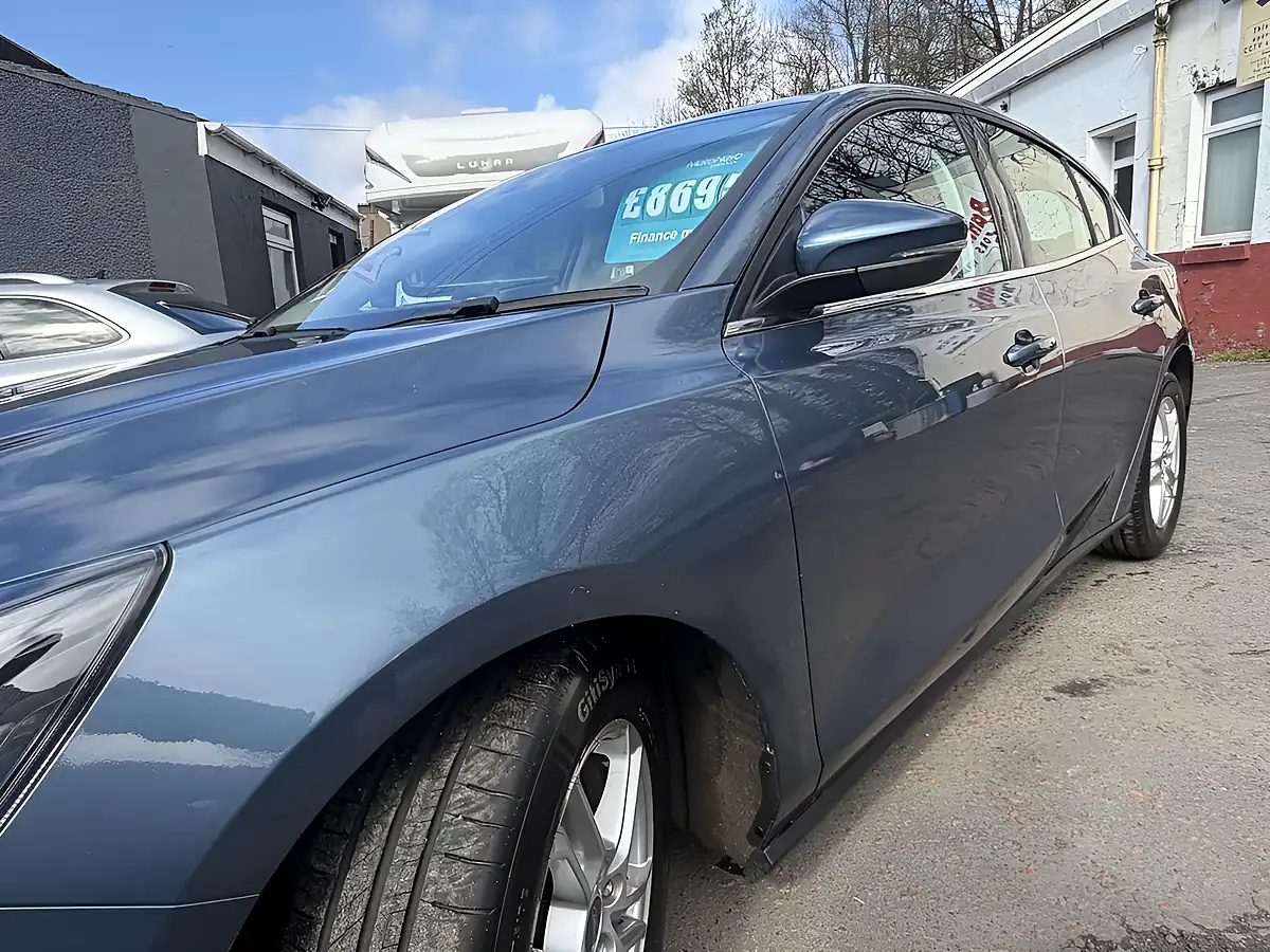 Used 2020 Ford Focus Zetec Blue - Interior and Exterior details 10