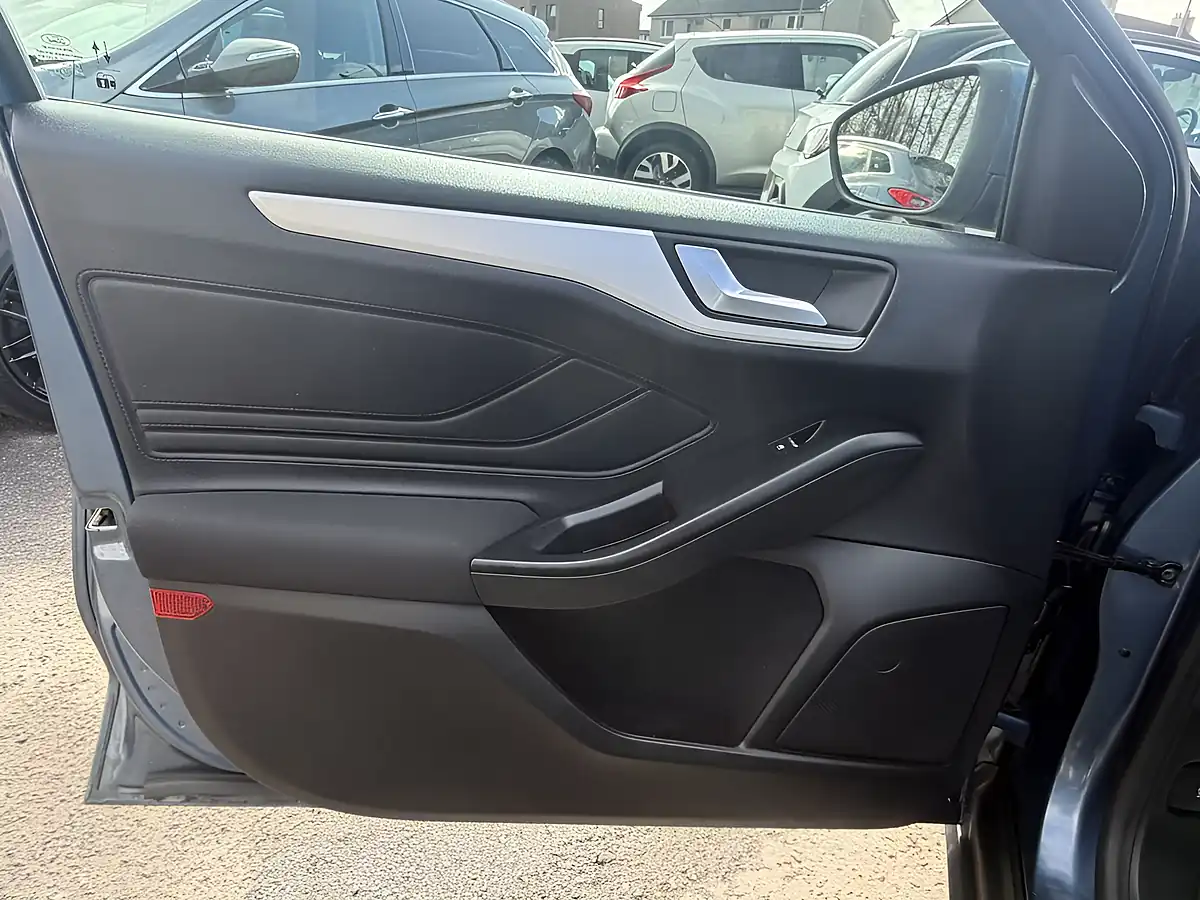 Used 2020 Ford Focus Zetec Blue - Interior and Exterior details 12