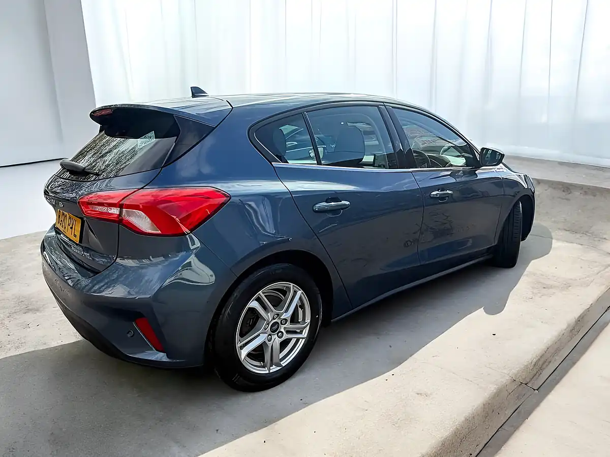 Used 2020 Ford Focus Zetec Blue - Interior and Exterior details 4