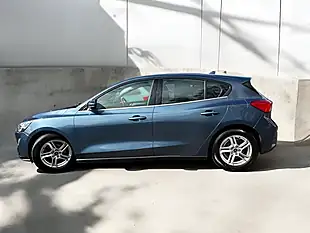 Used 2020 Ford Focus Zetec Blue - Interior and Exterior details 6
