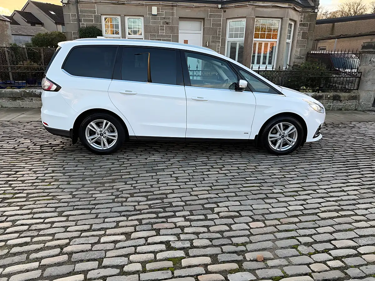 Used 2020 Ford Galaxy Titanium Frozen White - Interior and Exterior details 12