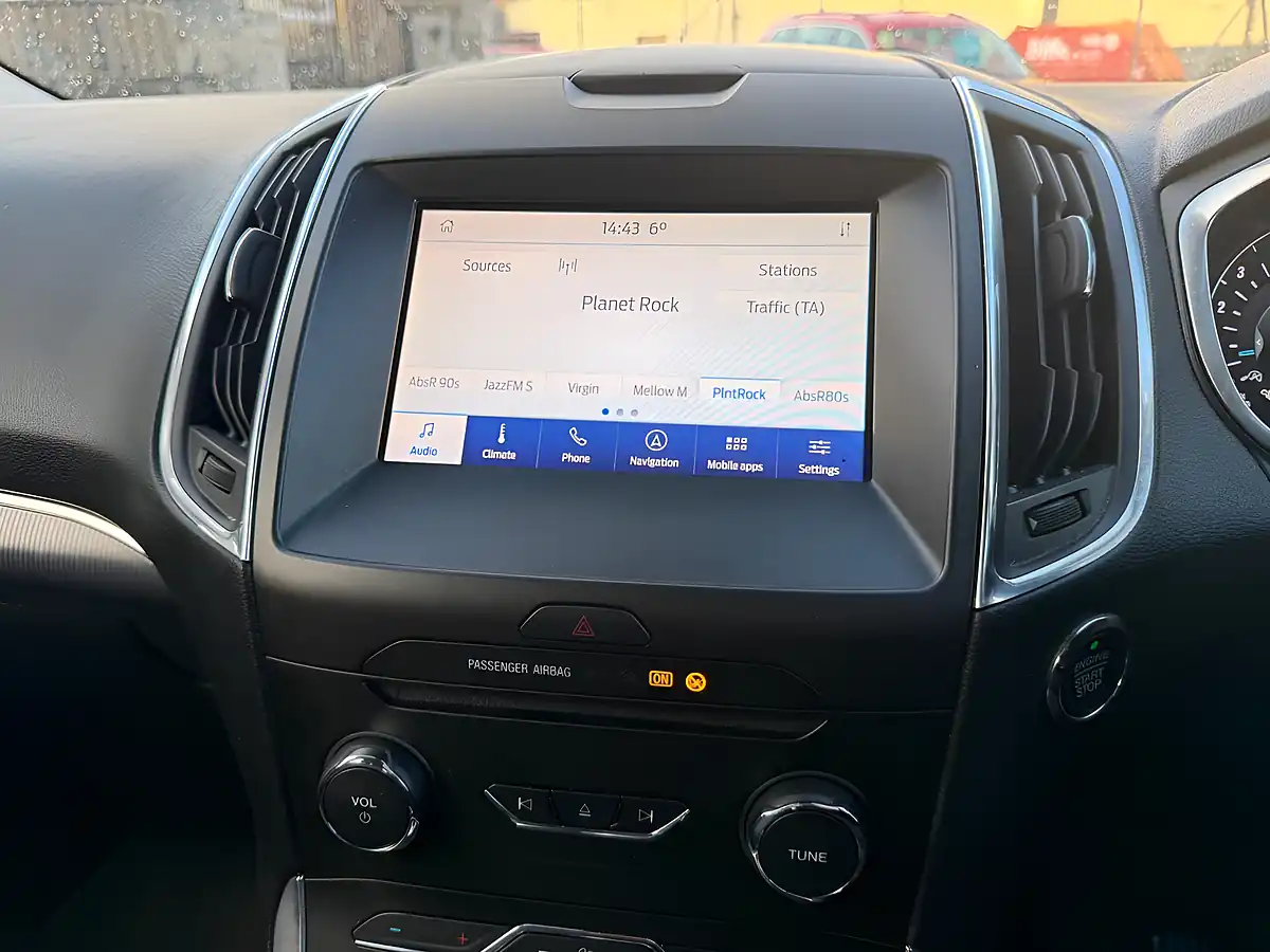 Used 2020 Ford Galaxy Titanium Frozen White - Interior and Exterior details 18