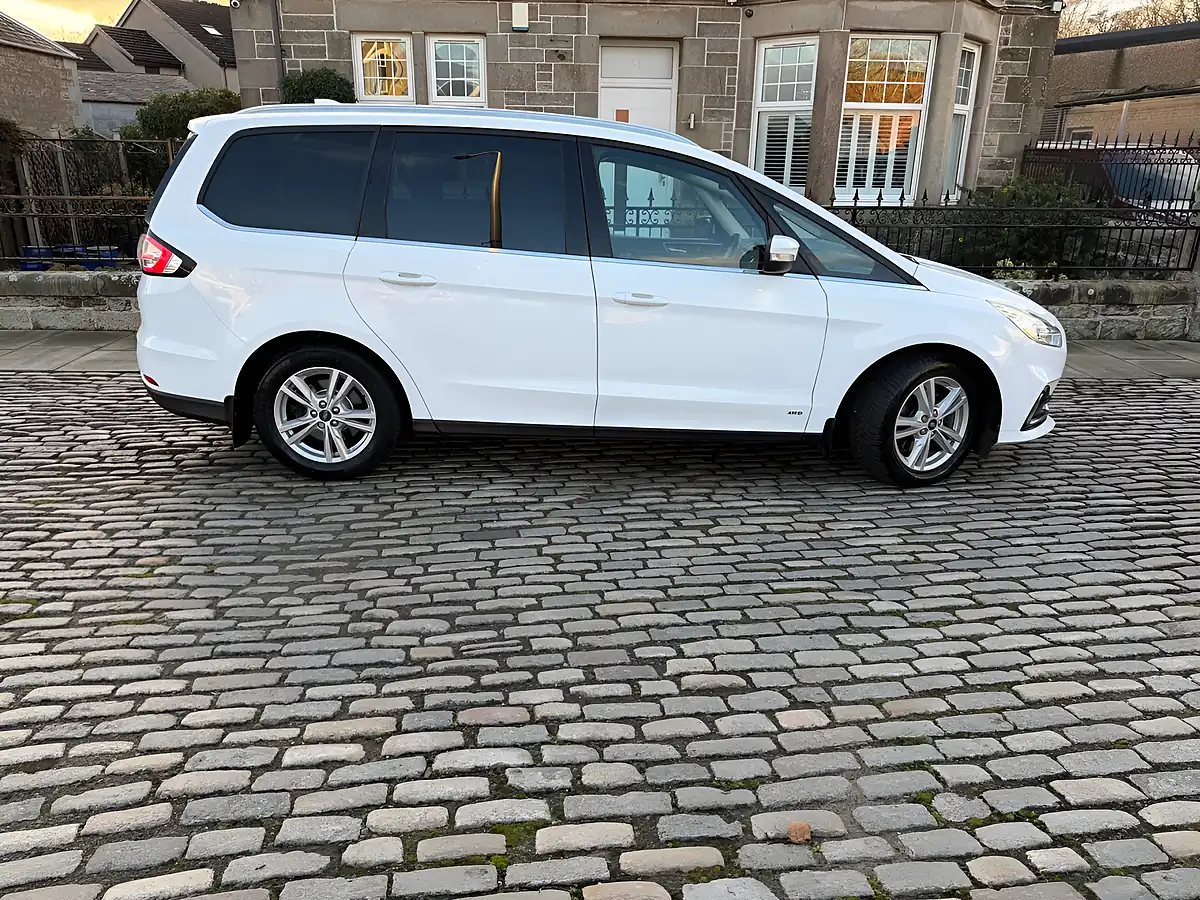 Used 2020 Ford Galaxy Titanium Frozen White - Interior and Exterior details 8