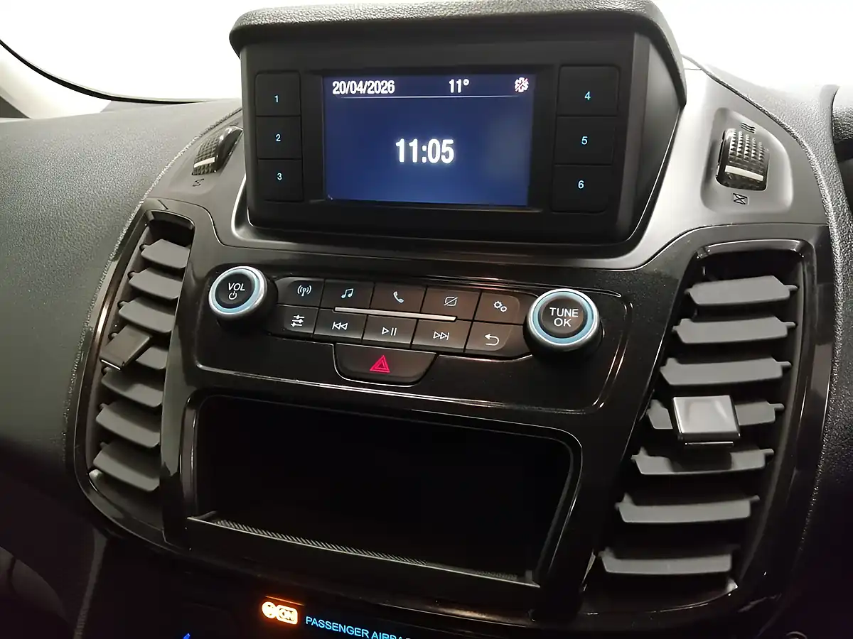Used 2020 Ford Grand Tourneo Connect Titanium Grey - Interior and Exterior details 16