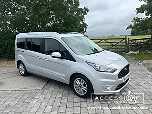Used 2020 Ford Grand Tourneo Connect Titanium Silver - Interior and Exterior details 4