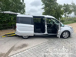 Used 2020 Ford Grand Tourneo Connect Titanium Silver - Interior and Exterior details 6