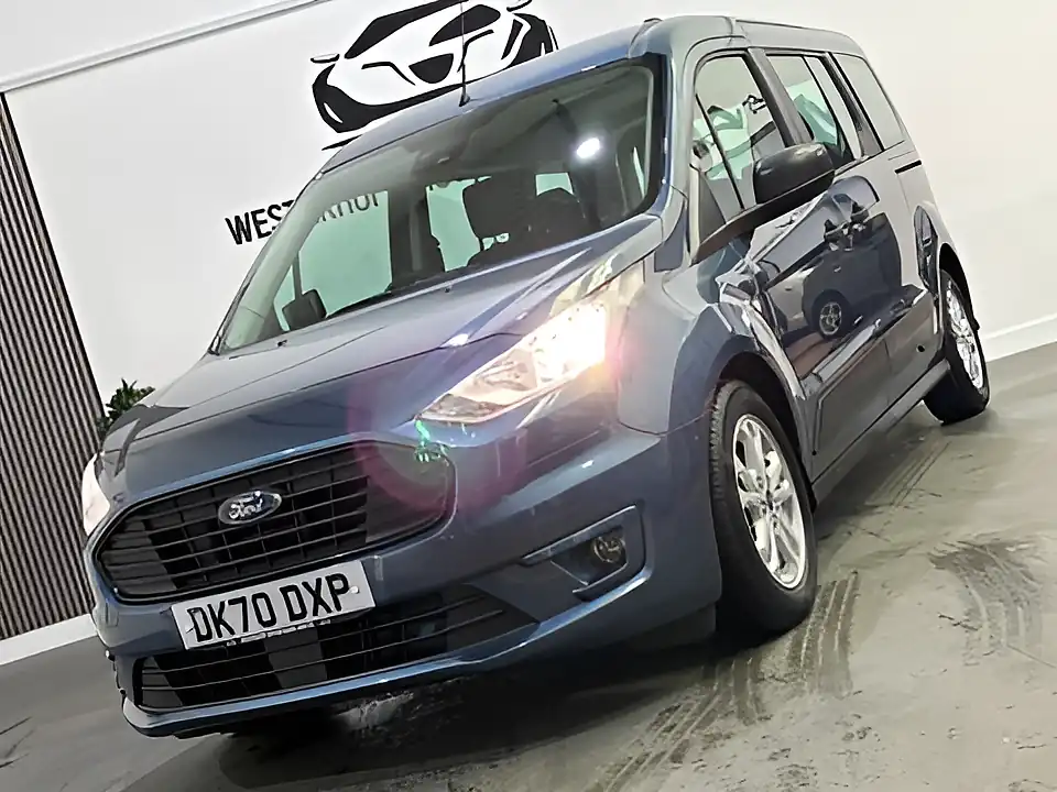 Used 2020 Ford Grand Tourneo Connect Zetec Blue - Interior and Exterior details 15