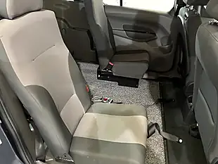 Used 2020 Ford Grand Tourneo Connect Zetec Blue - Interior and Exterior details 19