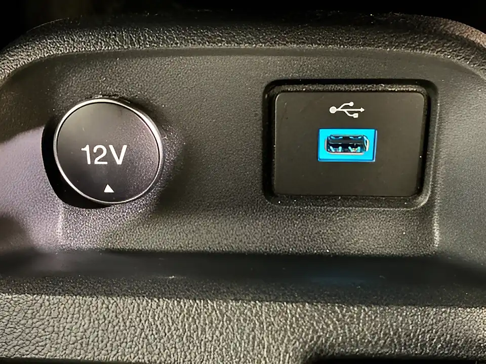 Used 2020 Ford Grand Tourneo Connect Zetec Blue - Interior and Exterior details 20
