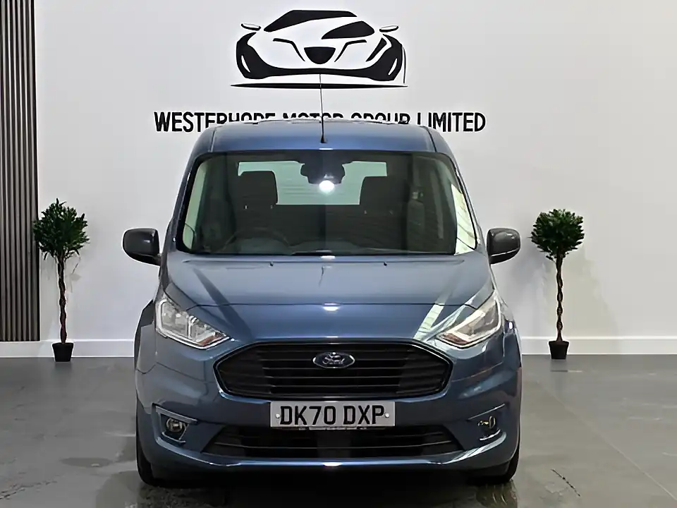 Used 2020 Ford Grand Tourneo Connect Zetec Blue - Interior and Exterior details 7