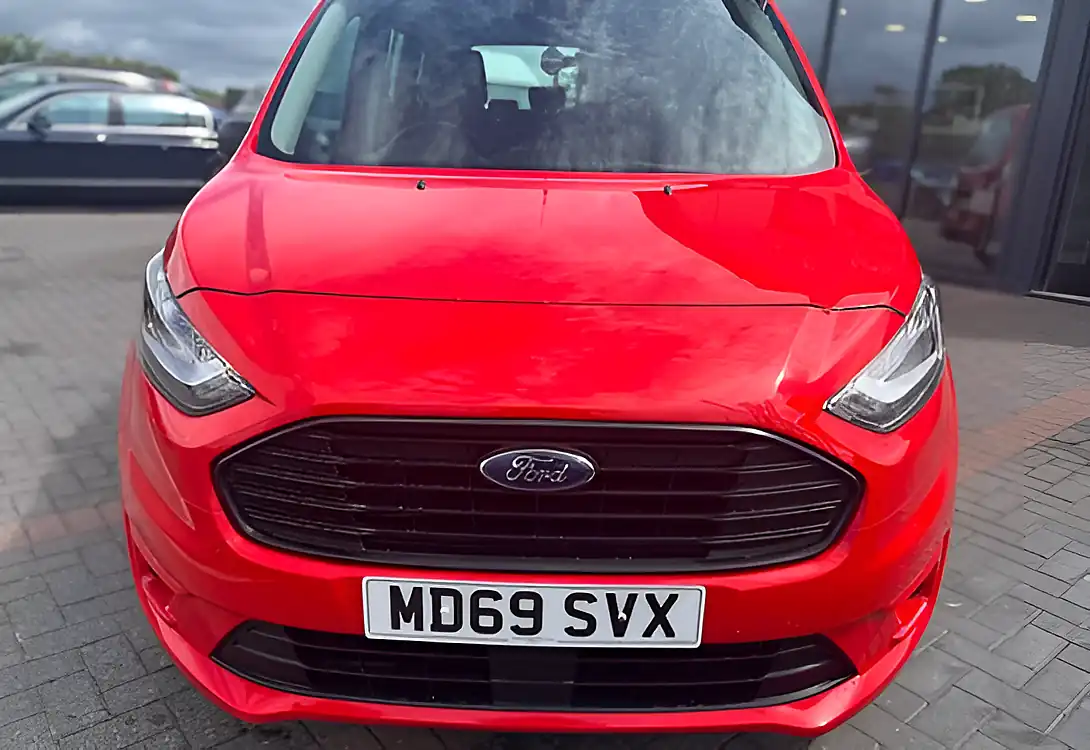 Used 2020 Ford Grand Tourneo Connect Zetec Race Red - Interior and Exterior details 3
