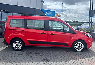 Used 2020 Ford Grand Tourneo Connect Zetec Race Red - Interior and Exterior details 5