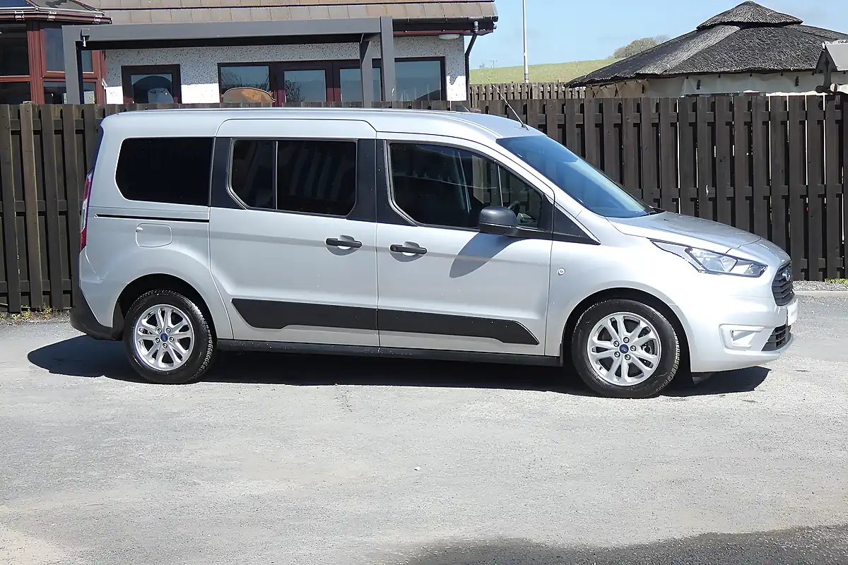 Used 2020 Ford Grand Tourneo Connect Zetec Silver - Interior and Exterior details 2