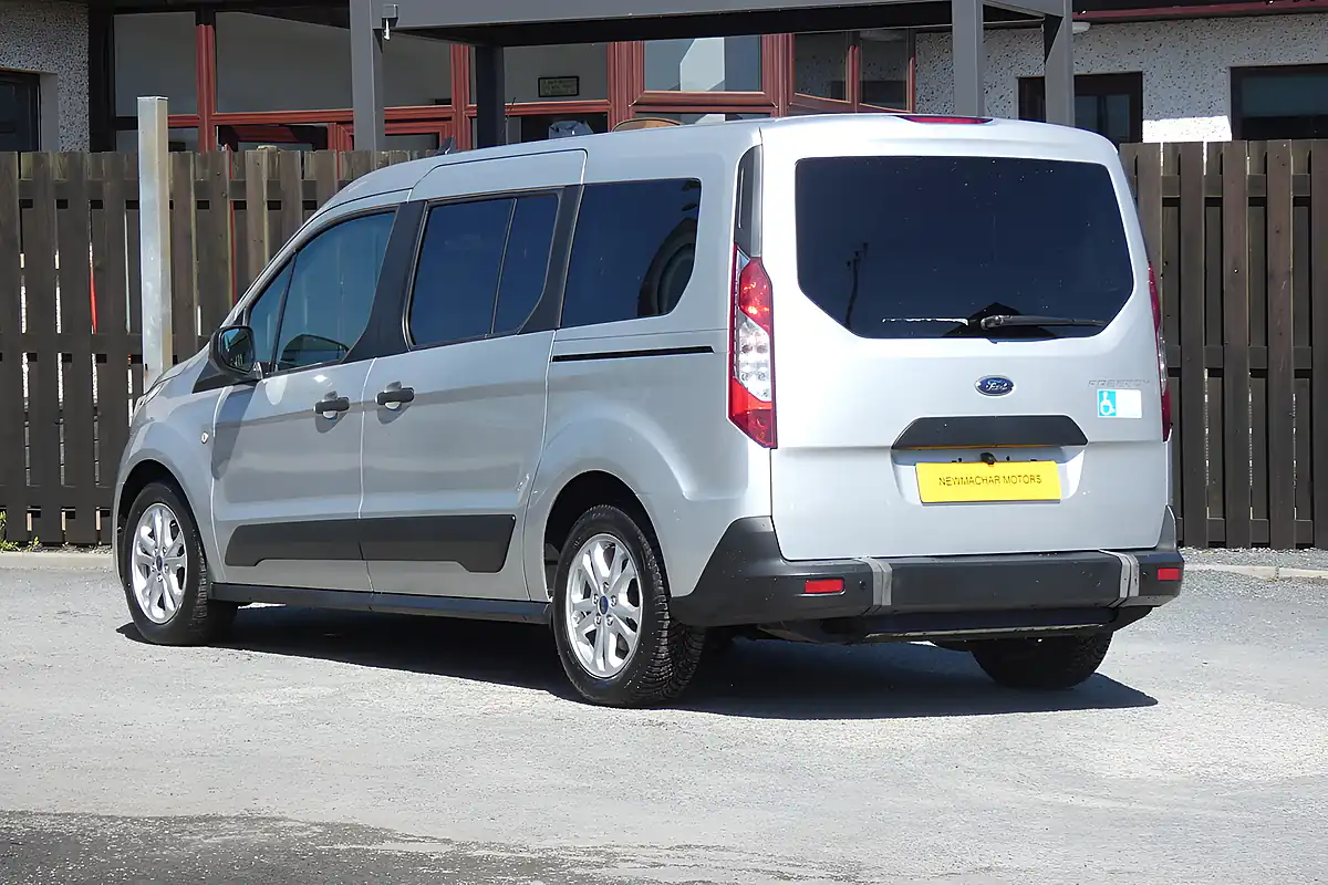 Used 2020 Ford Grand Tourneo Connect Zetec Silver - Interior and Exterior details 4