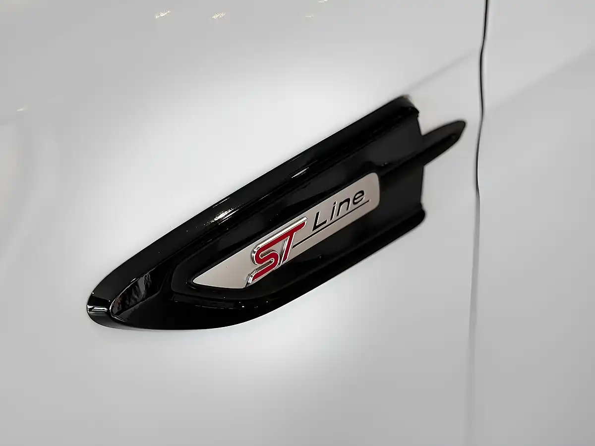 Used 2020 Ford Kuga ST-Line Edition White - Interior and Exterior details 5