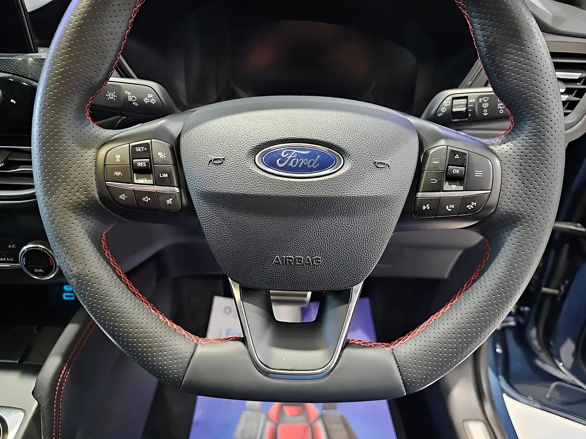 Used 2020 Ford Kuga ST-Line First Edition Blue - Interior and Exterior details 14