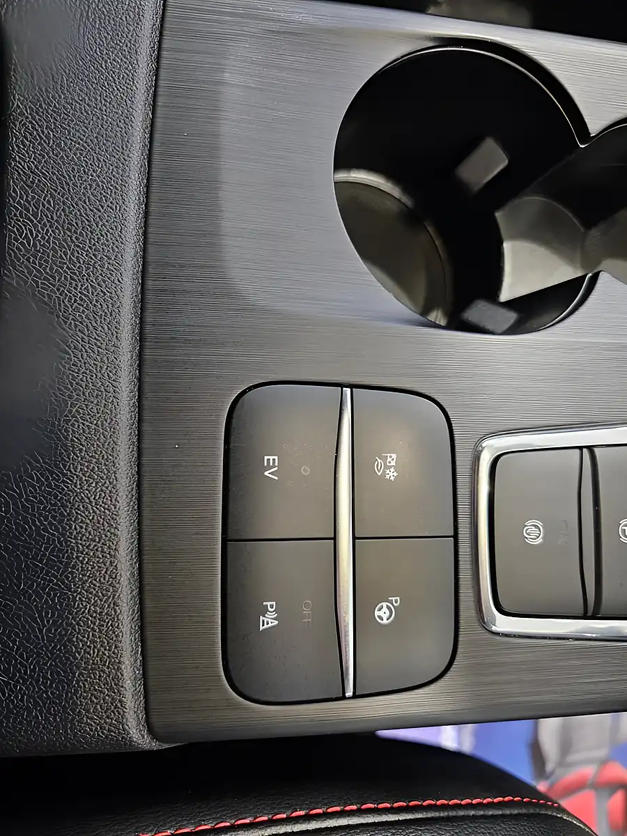 Used 2020 Ford Kuga ST-Line First Edition Blue - Interior and Exterior details 17