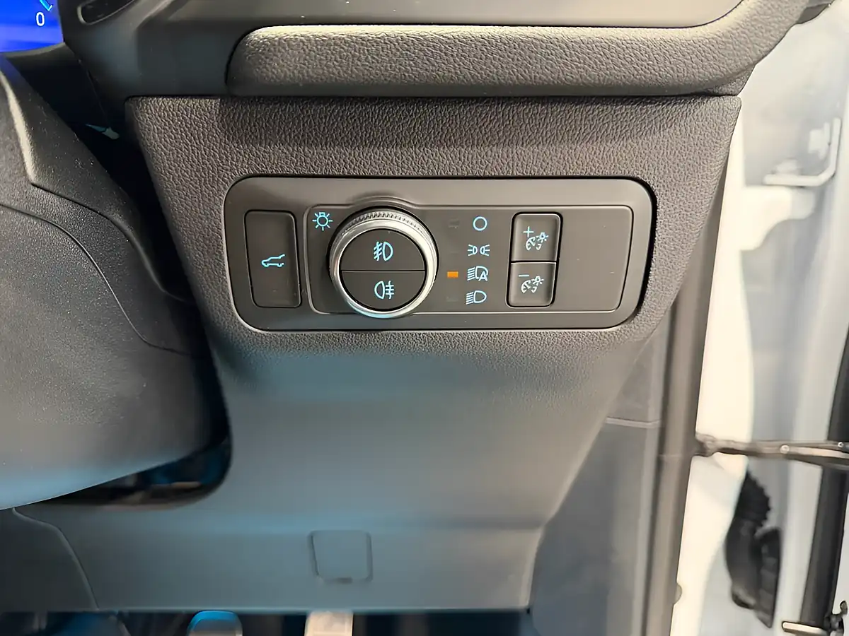 Used 2020 Ford Kuga ST-Line First Edition Frozen White - Interior and Exterior details 20