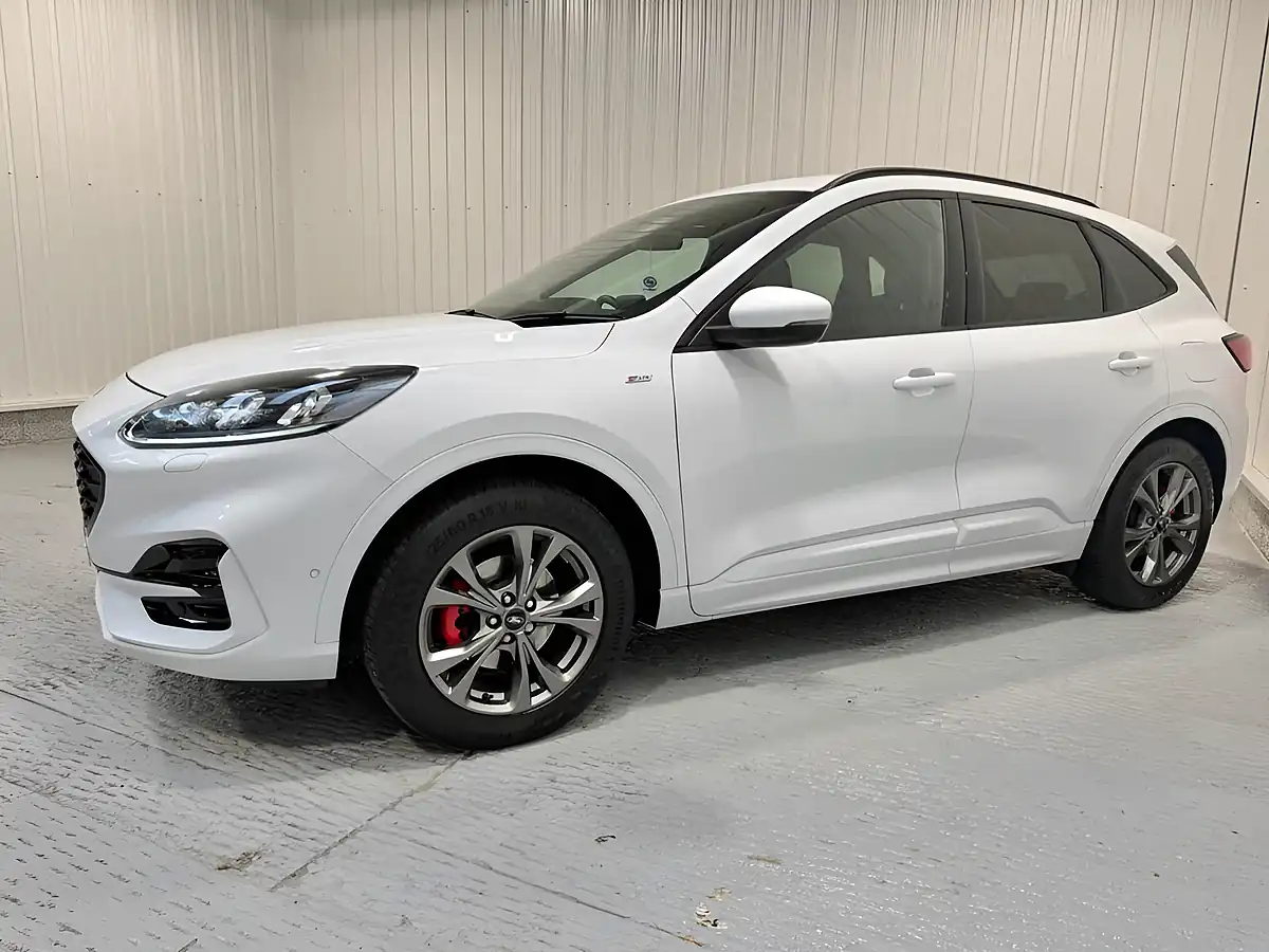 Used 2020 Ford Kuga ST-Line First Edition Frozen White - Interior and Exterior details 3