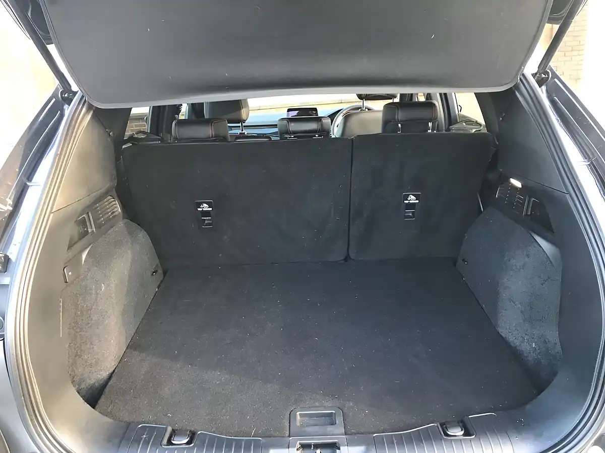 Used 2020 Ford Kuga ST-Line Magnetic Grey - Interior and Exterior details 20