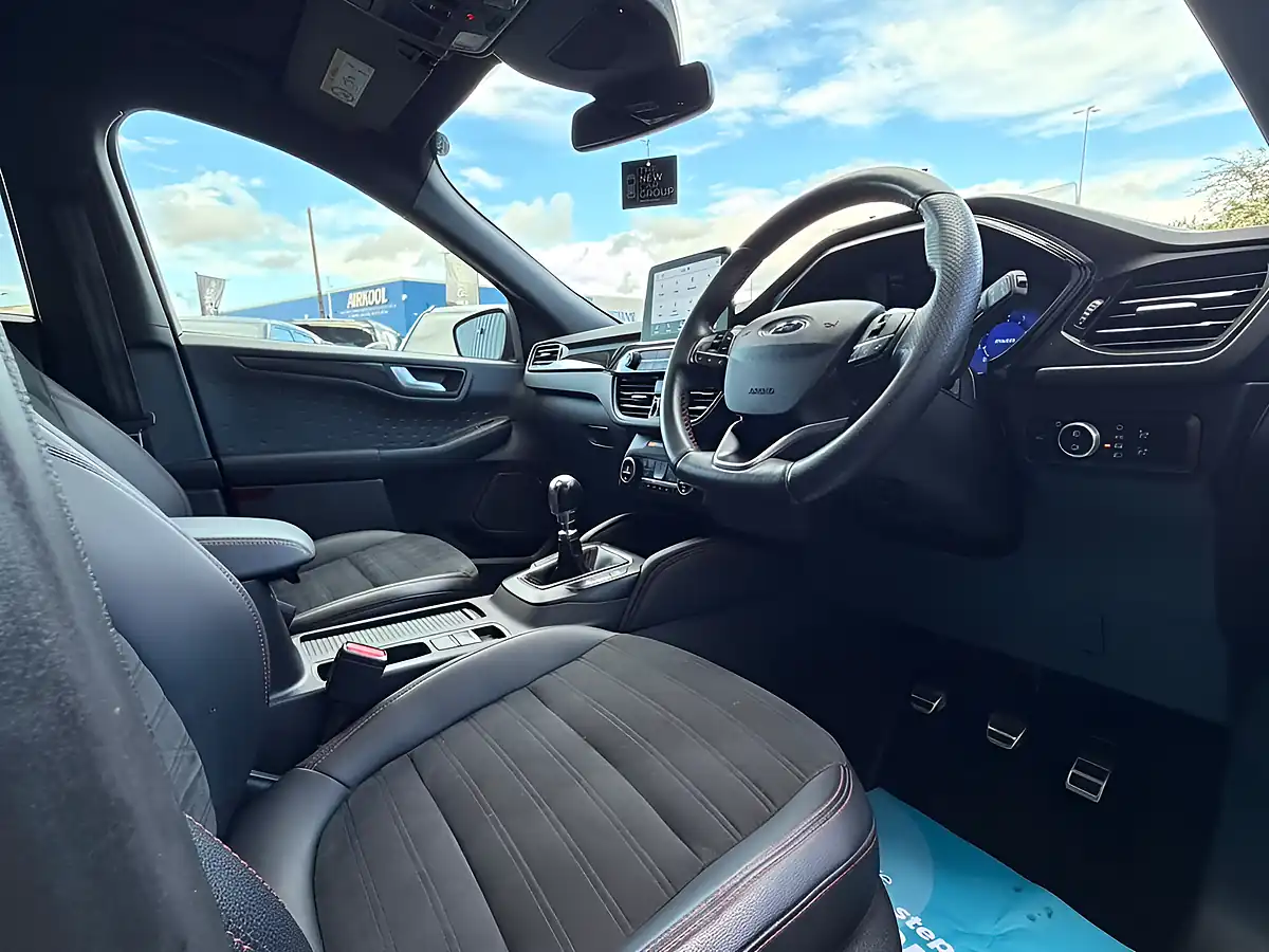 Used 2020 Ford Kuga ST-Line X First Edition Black - Interior and Exterior details 9