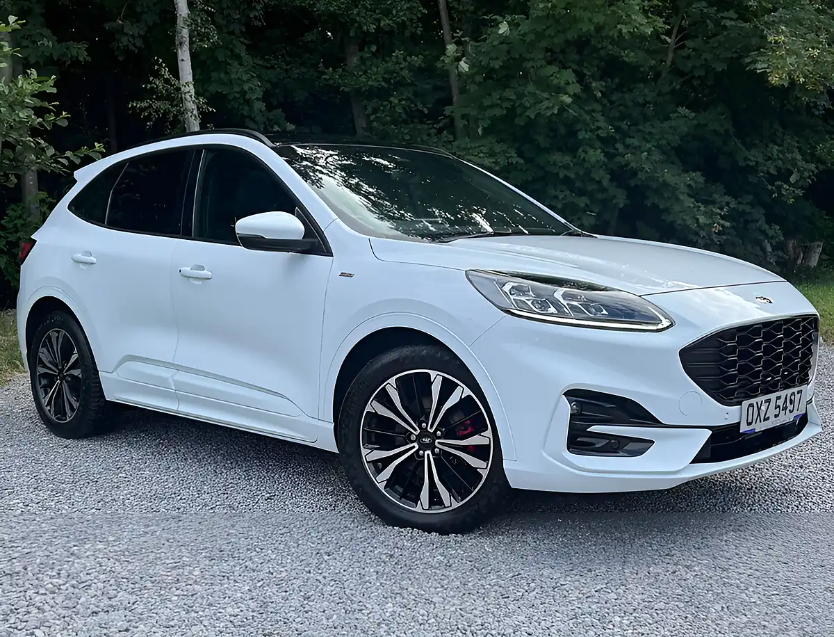 Used 2020 Ford Kuga ST-Line X Frozen White - Front View