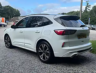 Used 2020 Ford Kuga ST-Line X Frozen White - Interior and Exterior details 5