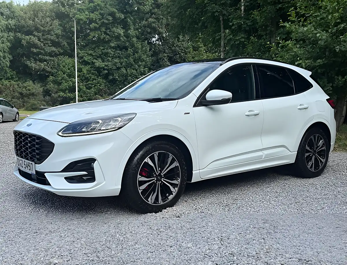 Used 2020 Ford Kuga ST-Line X Frozen White - Interior and Exterior details 7