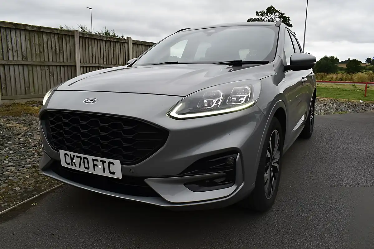 Used 2020 Ford Kuga ST-Line X Silver - Interior and Exterior details 12