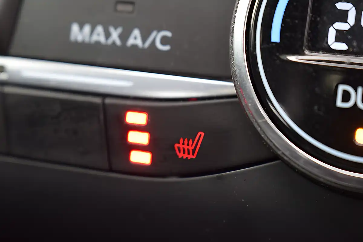 Used 2020 Ford Kuga ST-Line X Silver - Interior and Exterior details 18