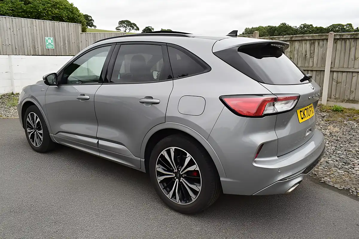 Used 2020 Ford Kuga ST-Line X Silver - Interior and Exterior details 20