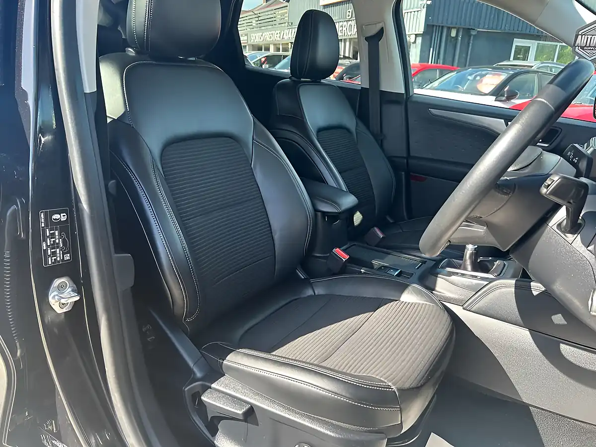 Used 2020 Ford Kuga Titanium First Edition Black - Interior and Exterior details 4