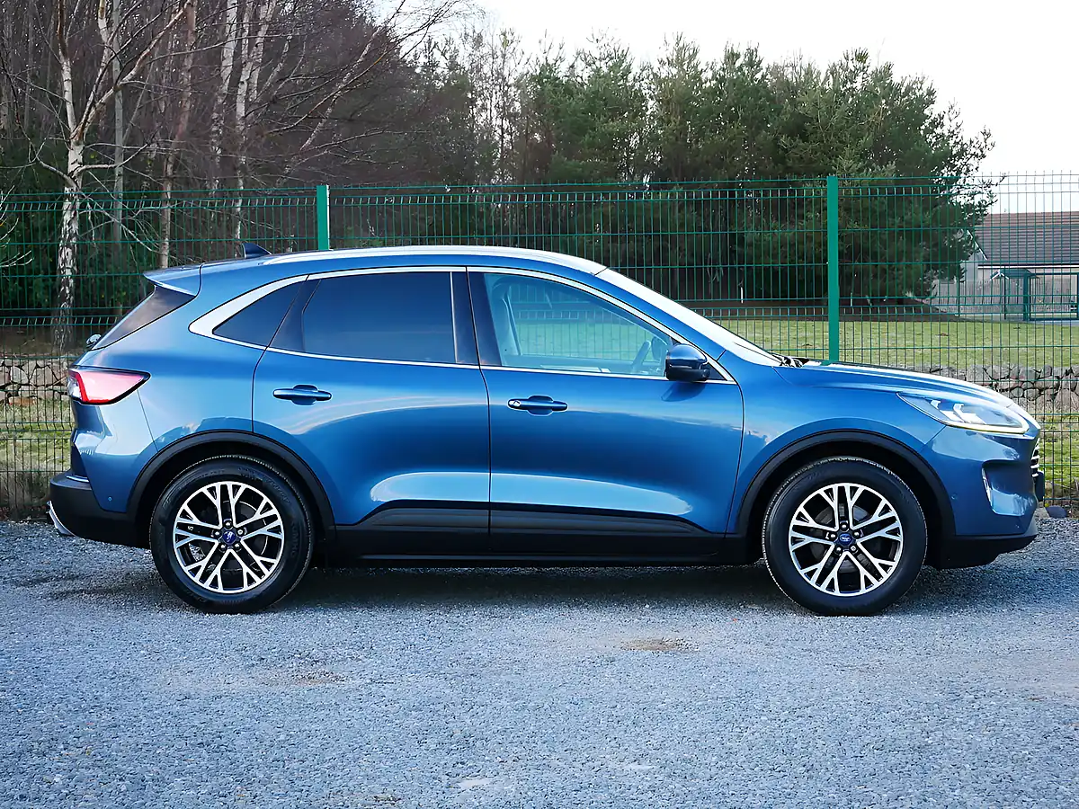 Used 2020 Ford Kuga Titanium First Edition Chrome Blue - Interior and Exterior details 5